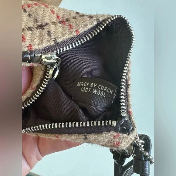 Coach plaid wristlet - Picture 5 of 8